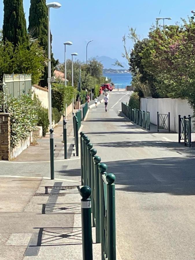 Reve D'Azur, Mazet En Bord De Mer, Parking, Piscine Partagee, Terrasse Bbq & Draps Inclus La Nartelle, 1 Salon, 1 Chambre, 1 Cuisine , 1 Sdb Sainte-Maxime Exterior foto